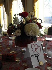 red and white centerpiece 2