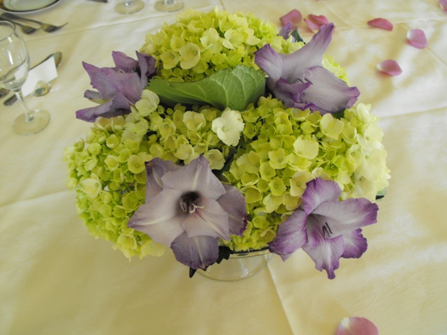 gladiola and hydrangea compote centerpiece