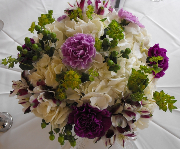 purple and white lovely centerpiece 2